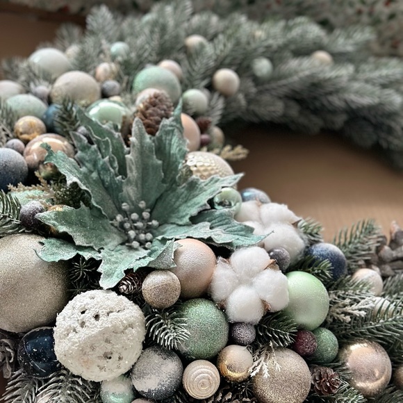 Fabulous Christmas wreath - Picture 4 of 5